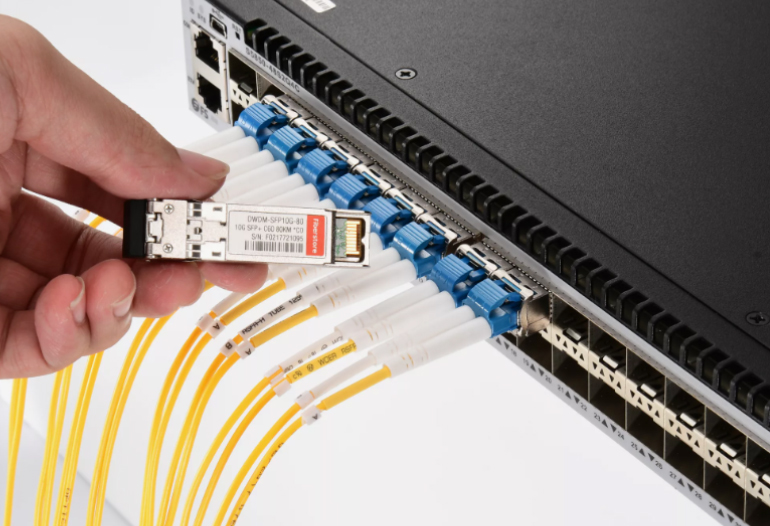 راه حل های تجهیزات کابل سیگنال با سرعت بالا QSFP راه حل های تجهیزات کابل سیگنال با سرعت بالا QSFP